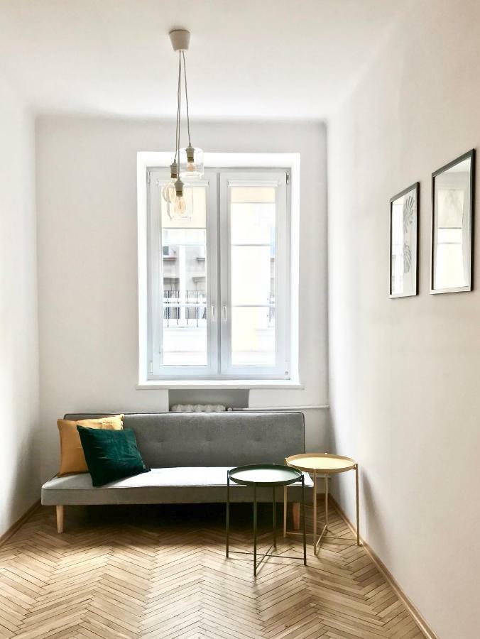 Chmielna Warsaw Plus Luaran gambar